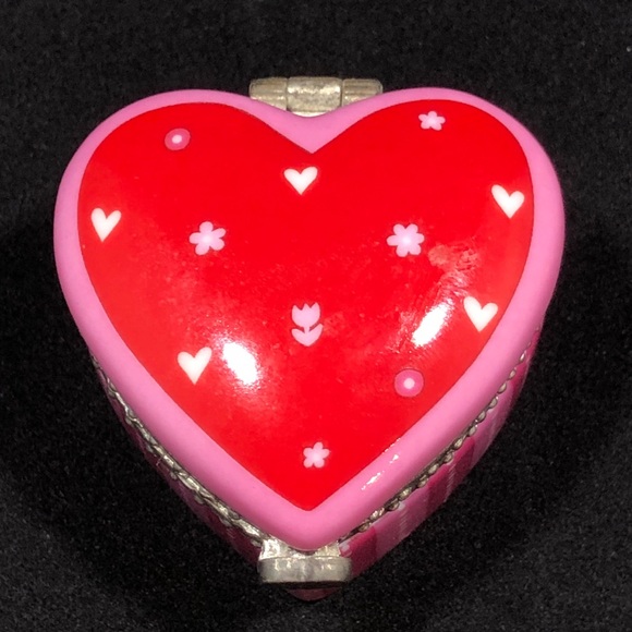 HEART CERAMIC TRINKET BOX by Hallmark - Picture 3 of 8